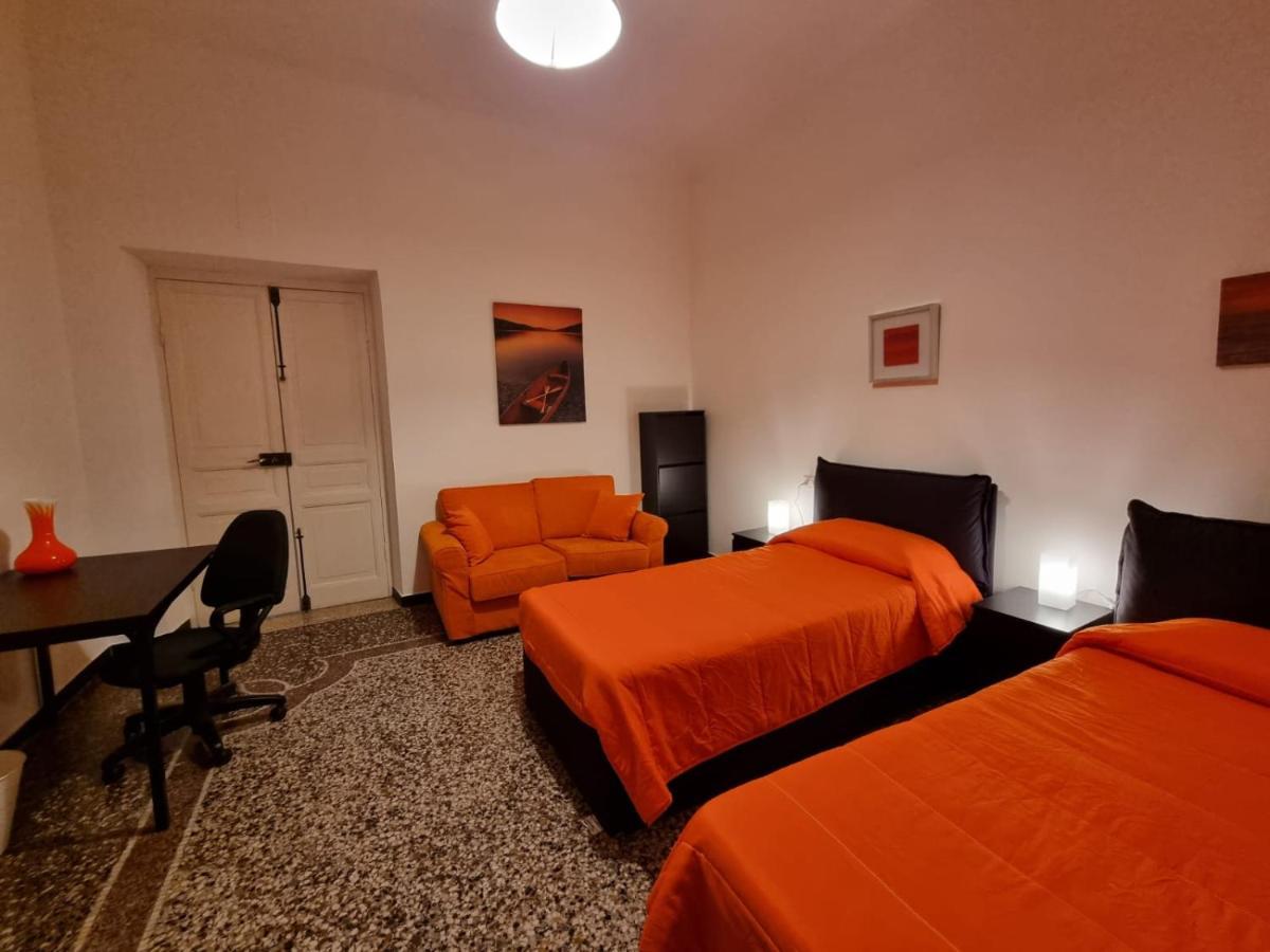 Wow Home 2 - 175 Mq - Posteggio Privato - Davanti Porto Traghetti - Fino A 10 Posti Letto - Balcone Генуя Экстерьер фото